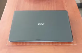 Acer Aspire E1-571 Portátil negro