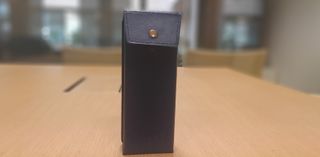 Custodia Vogue per Occhiali in Pelle Blu – Elegant