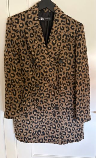 Abrigo oversize estampado leopardo Zara