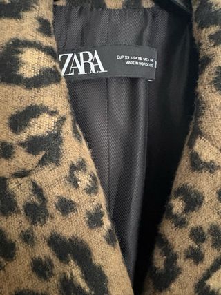 Abrigo oversize estampado leopardo Zara