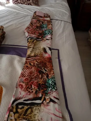 Pantalón BIGORDER estampado pana multicolor