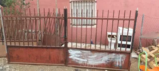 Portón de hierro