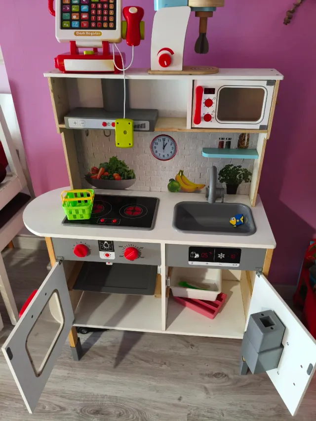 Cocinita de madera infantil