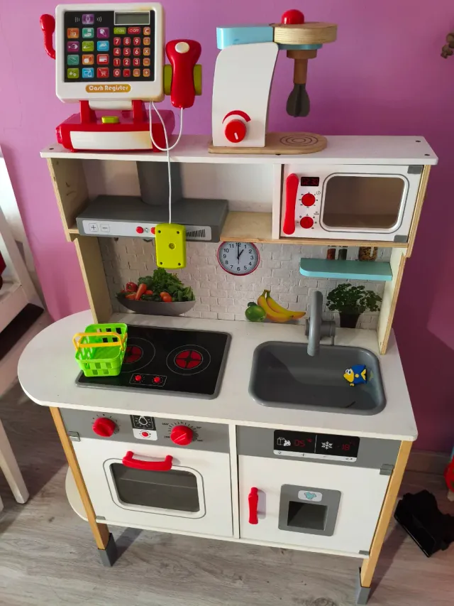 Cocinita de madera infantil