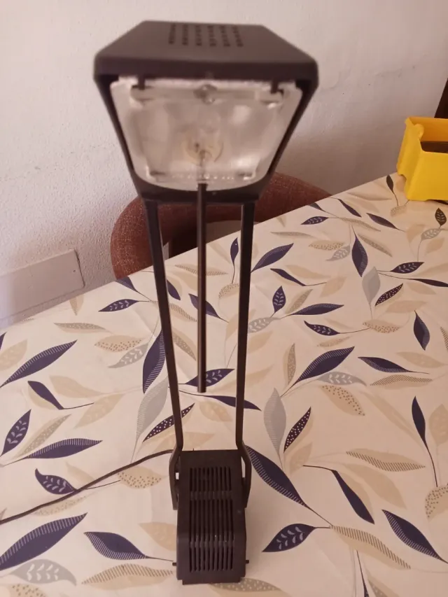 Lámpara de escritorio Fase Negra