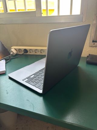 MacBook Air M3 8GB 256GB Plata
