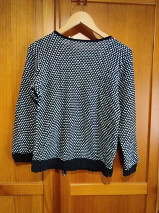 Jersey de punto blanco y negro