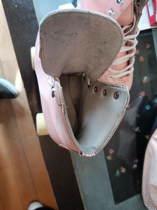 Patines de 4 ruedas color rosa con bolsa

