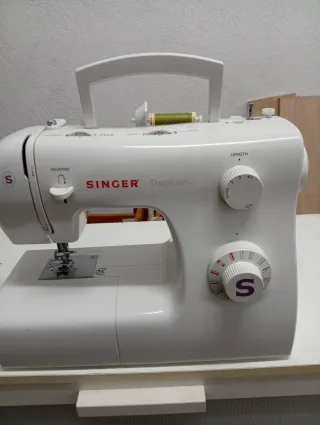 Máquina de coser Singer casi nueva