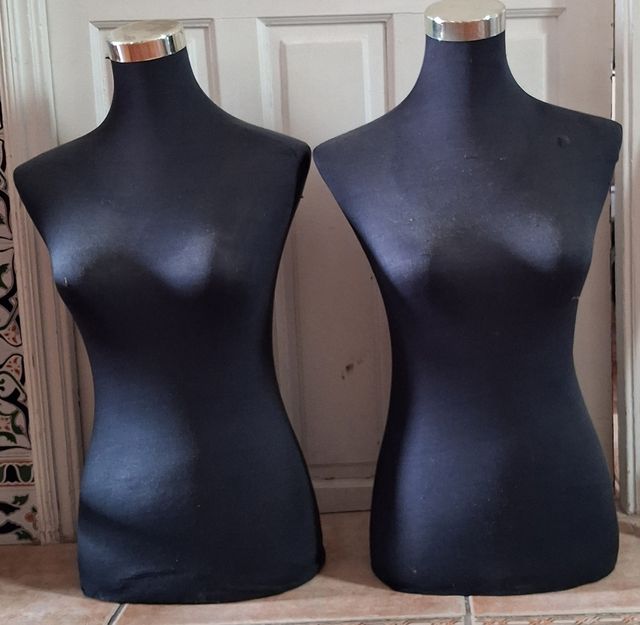 2 Bustos de escaparate negros