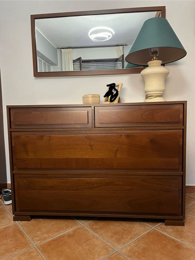 Armadio scorrevole in legno con ante como comodini