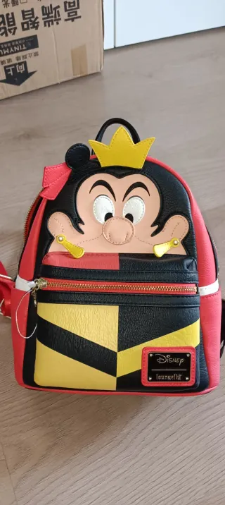 Mochila Loungefly Disney Reina de Corazones