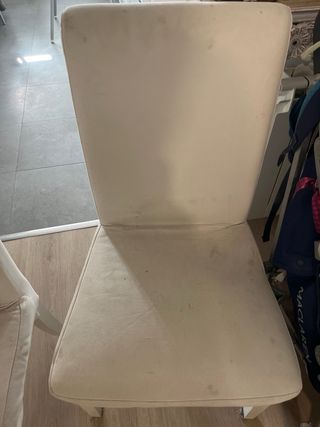 Sillas IKEA con fundas intercambiables