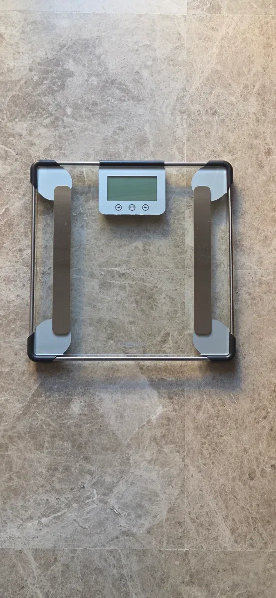 Báscula de baño digital de cristal. 