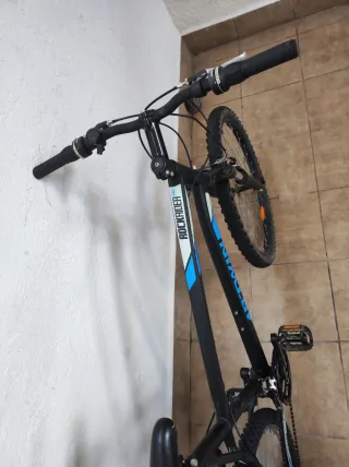 Bicicleta MTB Btwin Negra