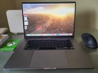 Portatil MacBook Pro 32GB Core i7 Touch ID 500gb