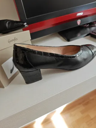 Zapatos de salón negros Guantflex tacón 4.5 cm