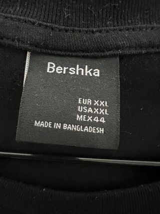 Camiseta Negra Básica Bershka