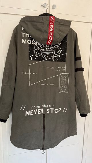 Parka verde militar con capucha