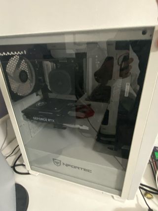 Ordenador Gamer Nfortec Blanco y Negro