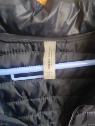Plumas ligero azul marino
