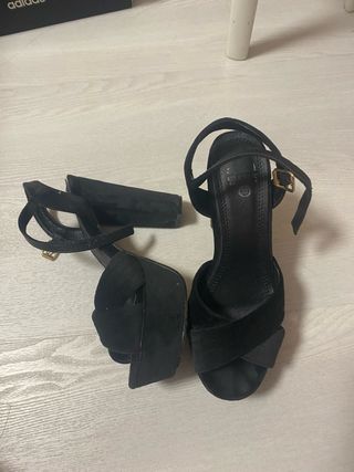 Sandalias de tacón terciopelo destalonadas negro