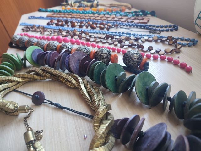 Lote 12 COLLARES artesanales y étnicos variados
