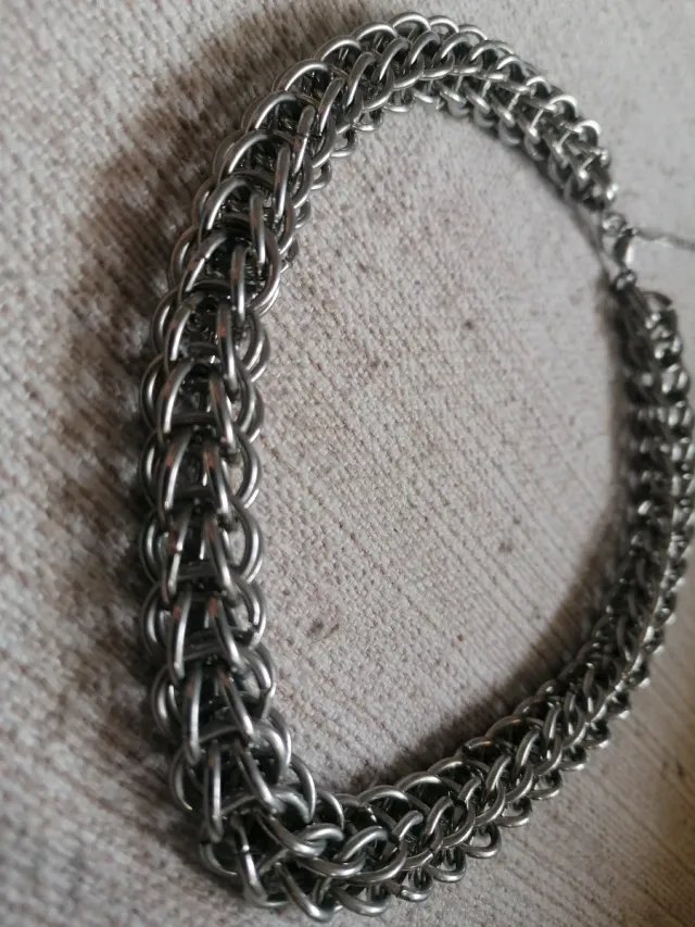 Collar/bisutería plateado