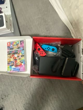Nintendo Switch sin usar + Mario Kart