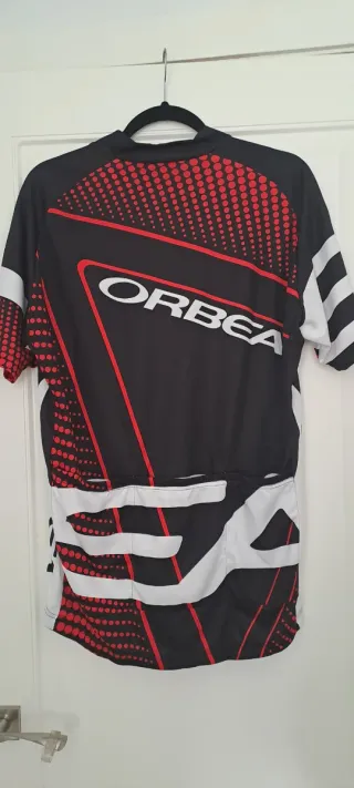 2 Maillots y 1 Culotte Orbea