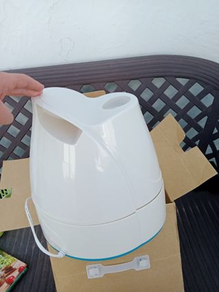 Esterilizador de biberones blanco