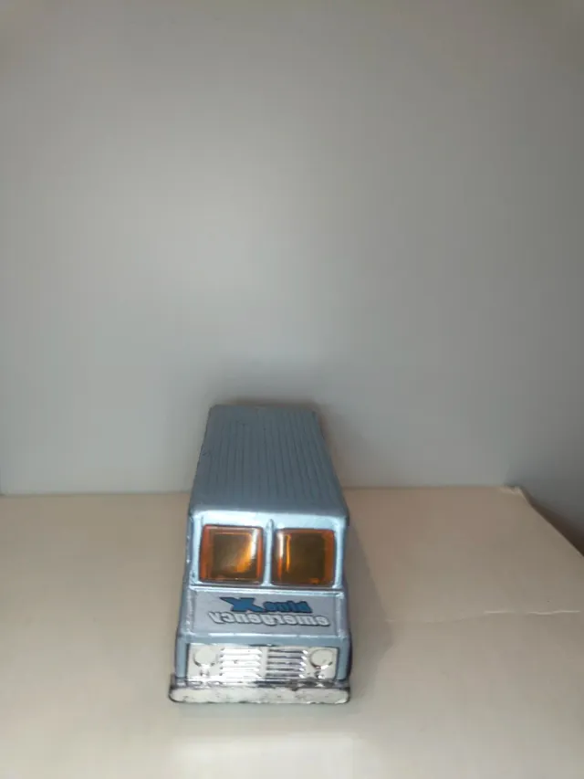 Hot Wheels Furgone Medic Delivery Blue-X