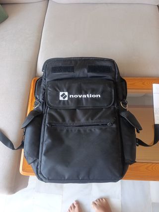 Controlador DJ Traktor Kontrol S4 MK2 con funda