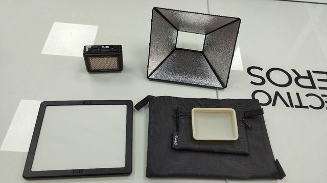 Antorcha  Luz Litra Pro LP1200 + Pantalla Luz