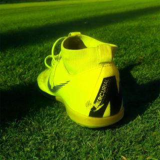 Zapatos de fútbol Nike Talla 36.5