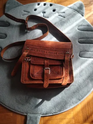 Bolso de piel marrón