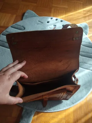 Bolso de piel marrón