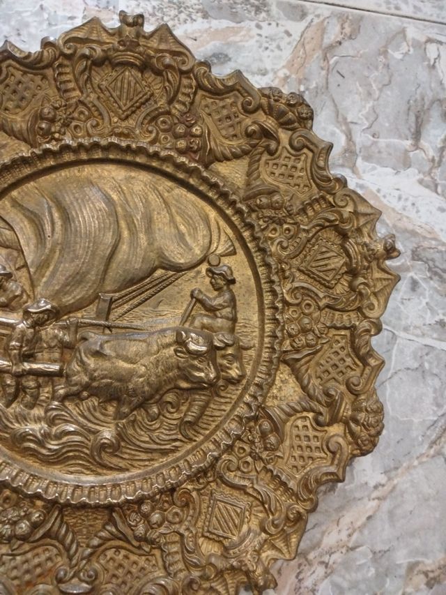 Piatto decorativo in rilievo con nave valenciana