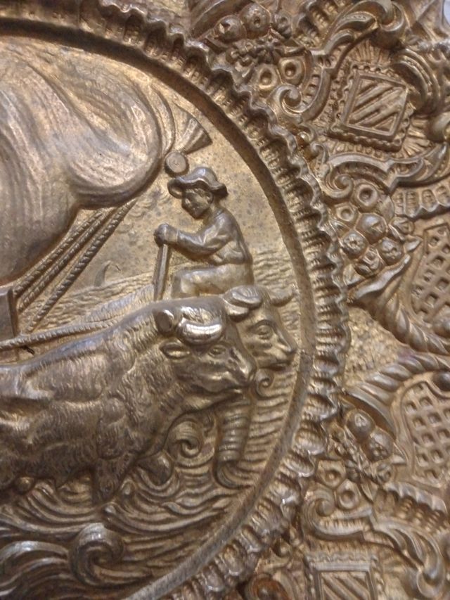 Piatto decorativo in rilievo con nave valenciana