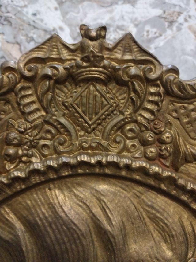 Piatto decorativo in rilievo con nave valenciana