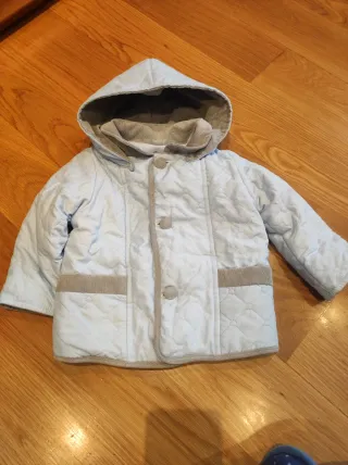 Chaqueta acolchada bebé azul