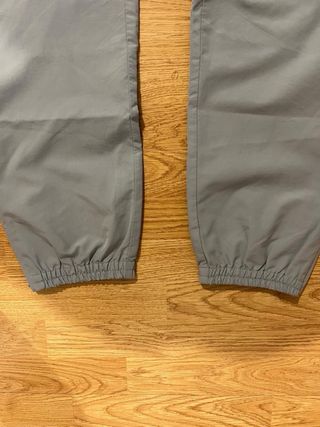 Pantalón Adidas Baggy Gris