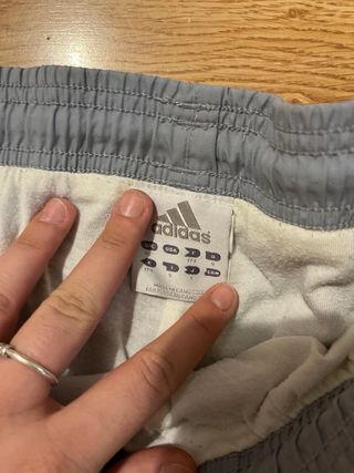 Pantalón Adidas Baggy Gris