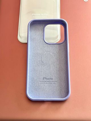 Funda iPhone 14 Pro Morada