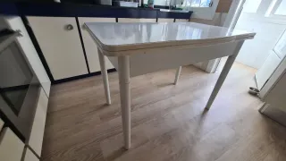 Mesa de cocina blanca extensible