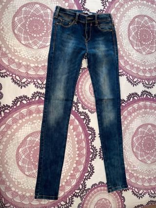 Pantalones Pitillo Talla 32 (10€/pantalón)