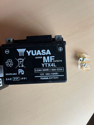 Batería Moto Yuasa YTX4L AGM