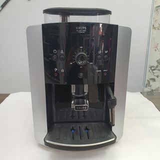 Cafetera Krups Quattro Force EA81