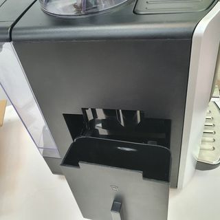 Cafetera Krups Quattro Force EA81