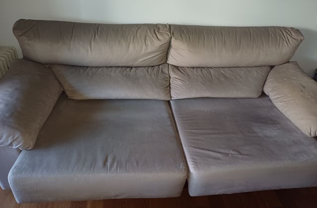 Sofá de tres plaza tela antimanchas